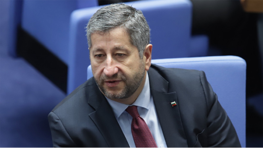 “Demokratik Bulgaristan” eş başkanı Hristo İvanov istifa etti