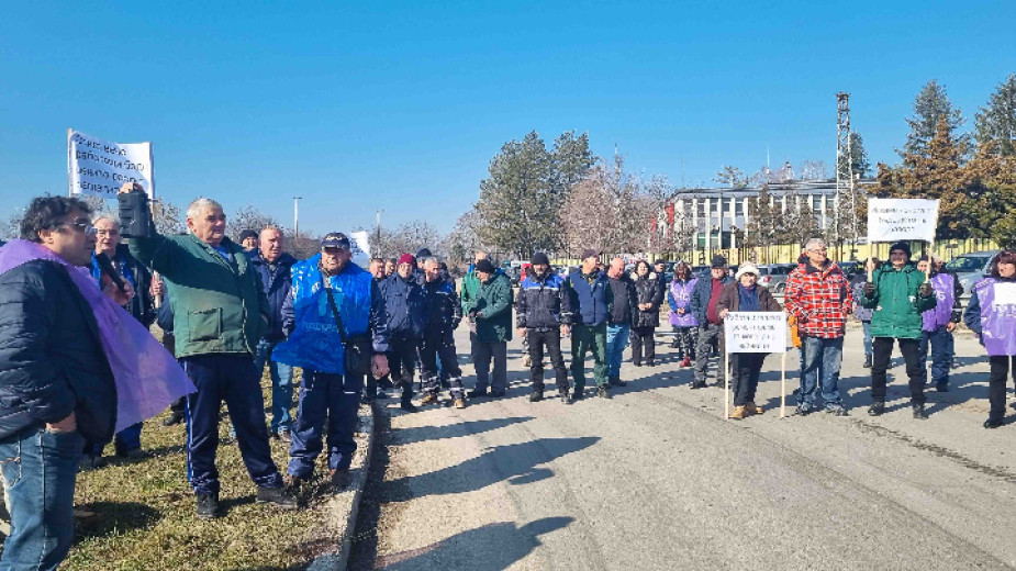 Tırgovişte’deki zırhlı araç fabrikası işçileri protesto düzenledi