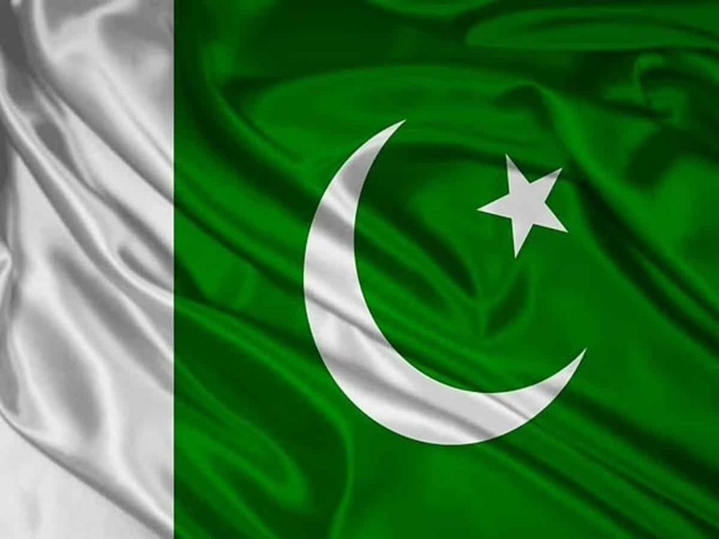 Pakistan’daki Karaçi Alışveriş Merkezi Yangınında Ölü Sayısı Artıyor: Yetkililer En Az 50 Kişi Olduğunu Belirtiyor