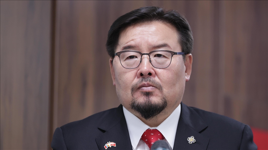 Moğolistan’da Siyasi Kriz: Başbakan Zandanshatar Görevinden Ayrıldı