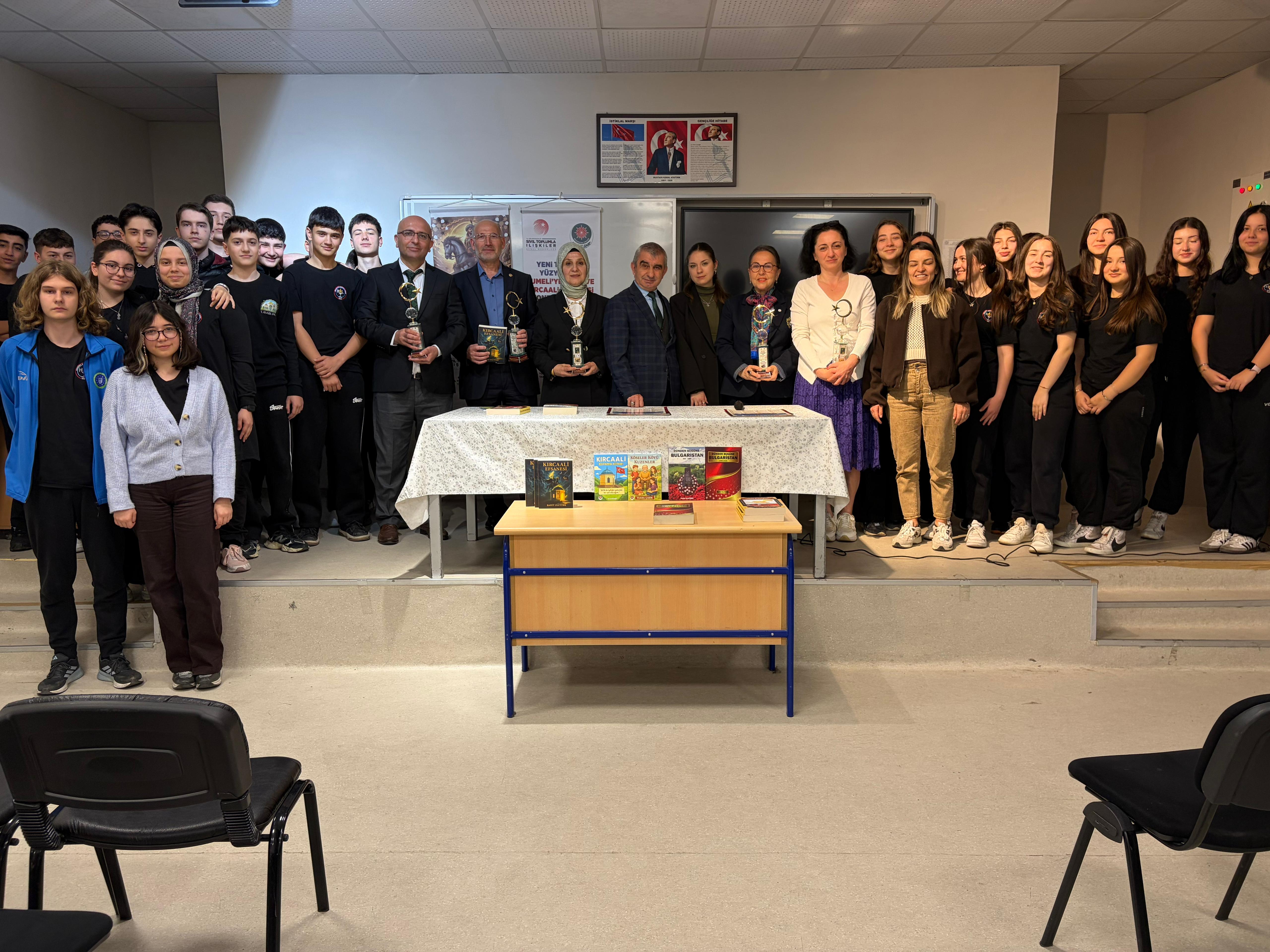 Bultürk Derneği Bursa Hürriyet Anadolu Lisesi’nde “Rumeli’ye Geçiş” Konferansı ve “Kırcaali Efsanesi” Belgesel Gösterimi Düzenledi
