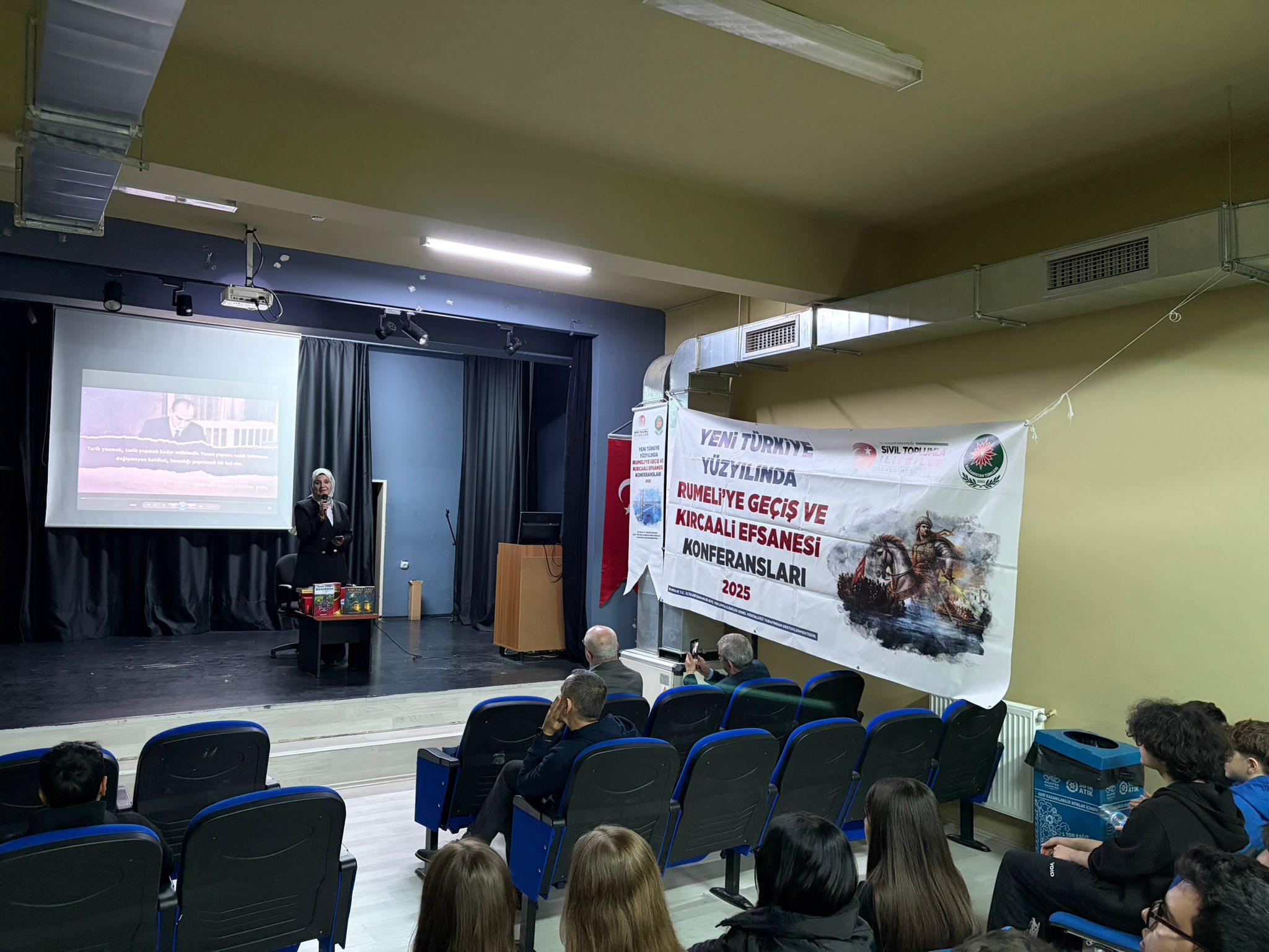 Bultürk Derneği Bursa Şahinler Anadolu Lisesi’nde “Rumeli’ye Geçiş” Konferansı ve “Kırcaali Efsanesi” Belgesel Gösterimi Düzenledi