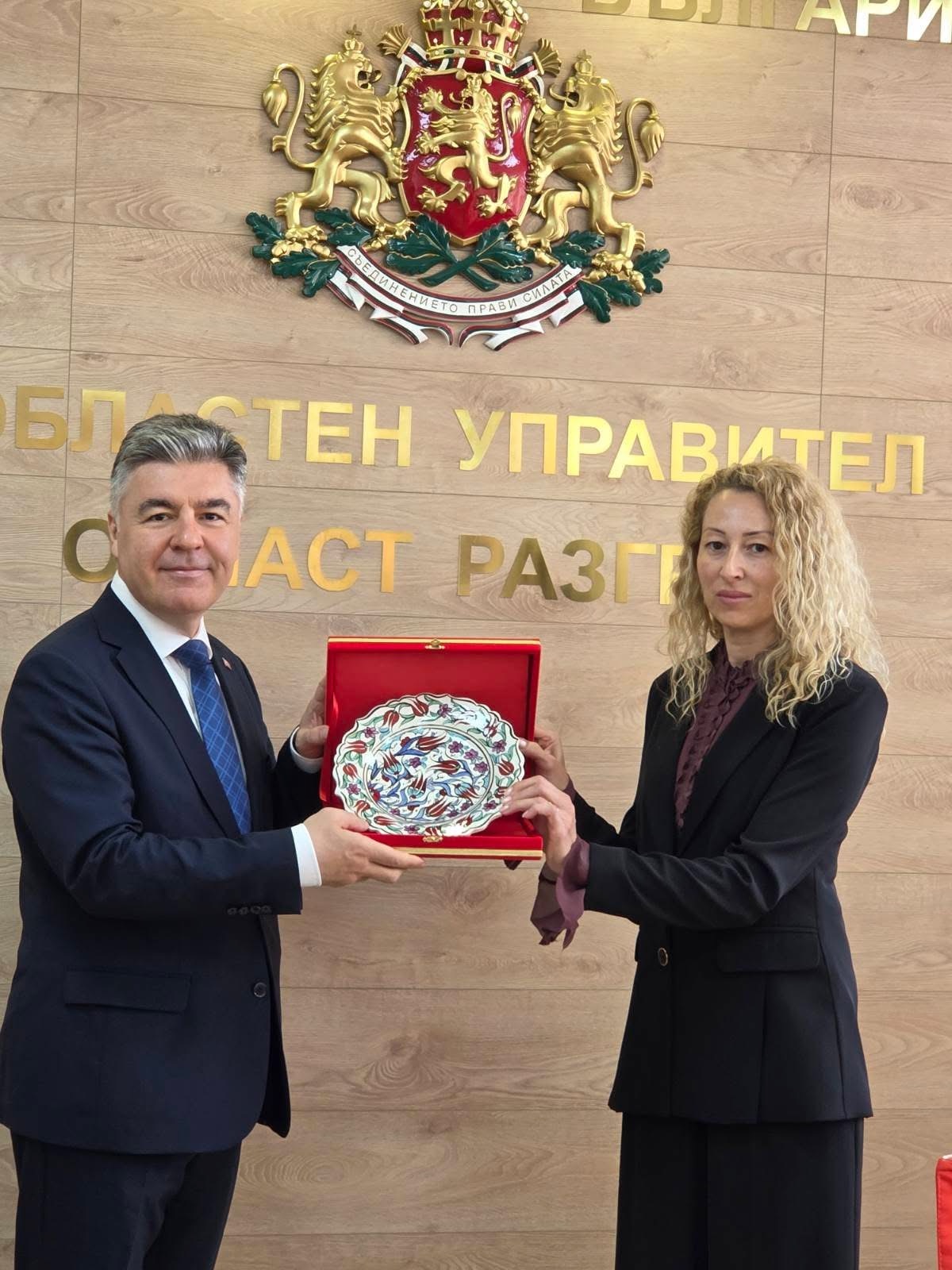 Razgrad Valisi Aylin Başeva, Türkiye Cumhuriyeti Burgaz Başkonsolosu Tolga Orkun’u Kabul Etti