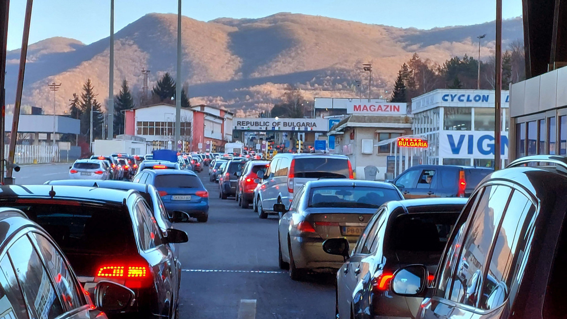 Sırbistan’dan Türkiye Yönüne Araç Yoğunluğu Devam Ediyor