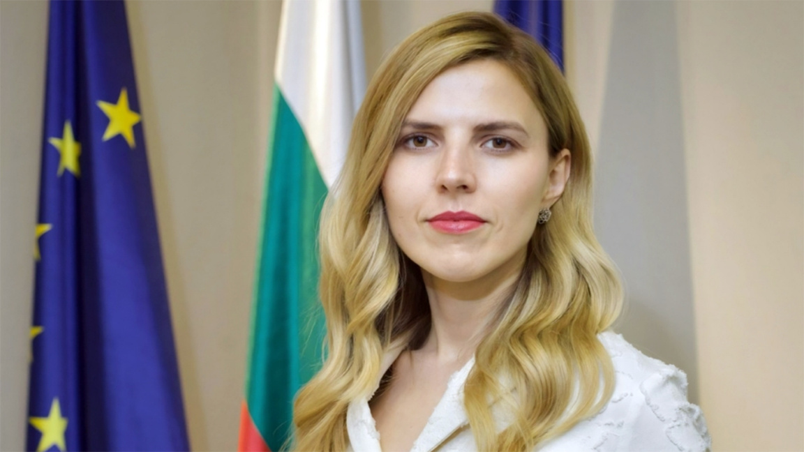 Bulgaristan Dışişleri Bakanı Petrova, Kiev’de Enerji İş Birliğini Görüşecek