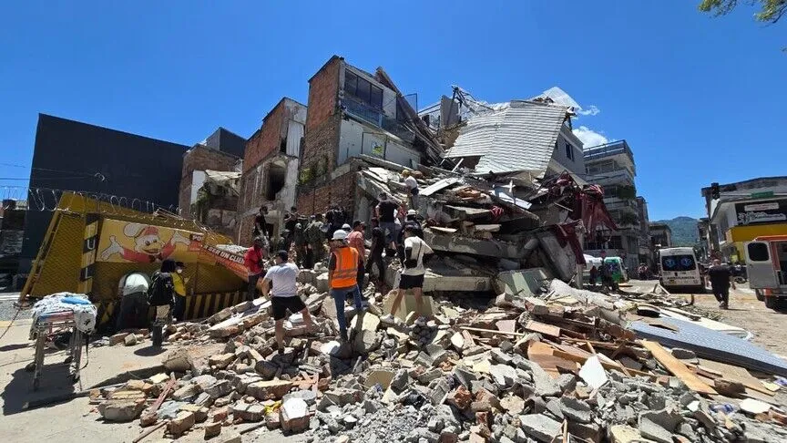 Kolombiya’da 7,4 Büyüklüğündeki Depremde Can Kaybı 132’ye Ulaştı