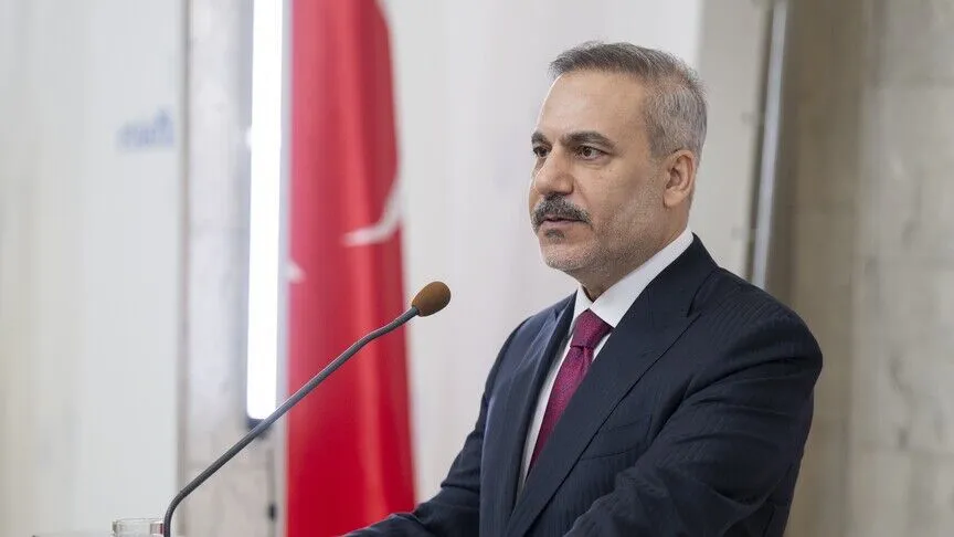 Türkiye Dışişleri Bakanı Fidan ile İngiltere Dışişleri Bakanı Miliband İlk Telefon Görüşmesini Gerçekleştirdi