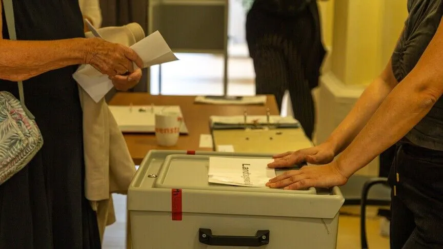 Almanya’da eyalet seçimleri öncesi AfD ve Sol Parti önde
